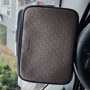 Michael Kors tablet case New w/o tag